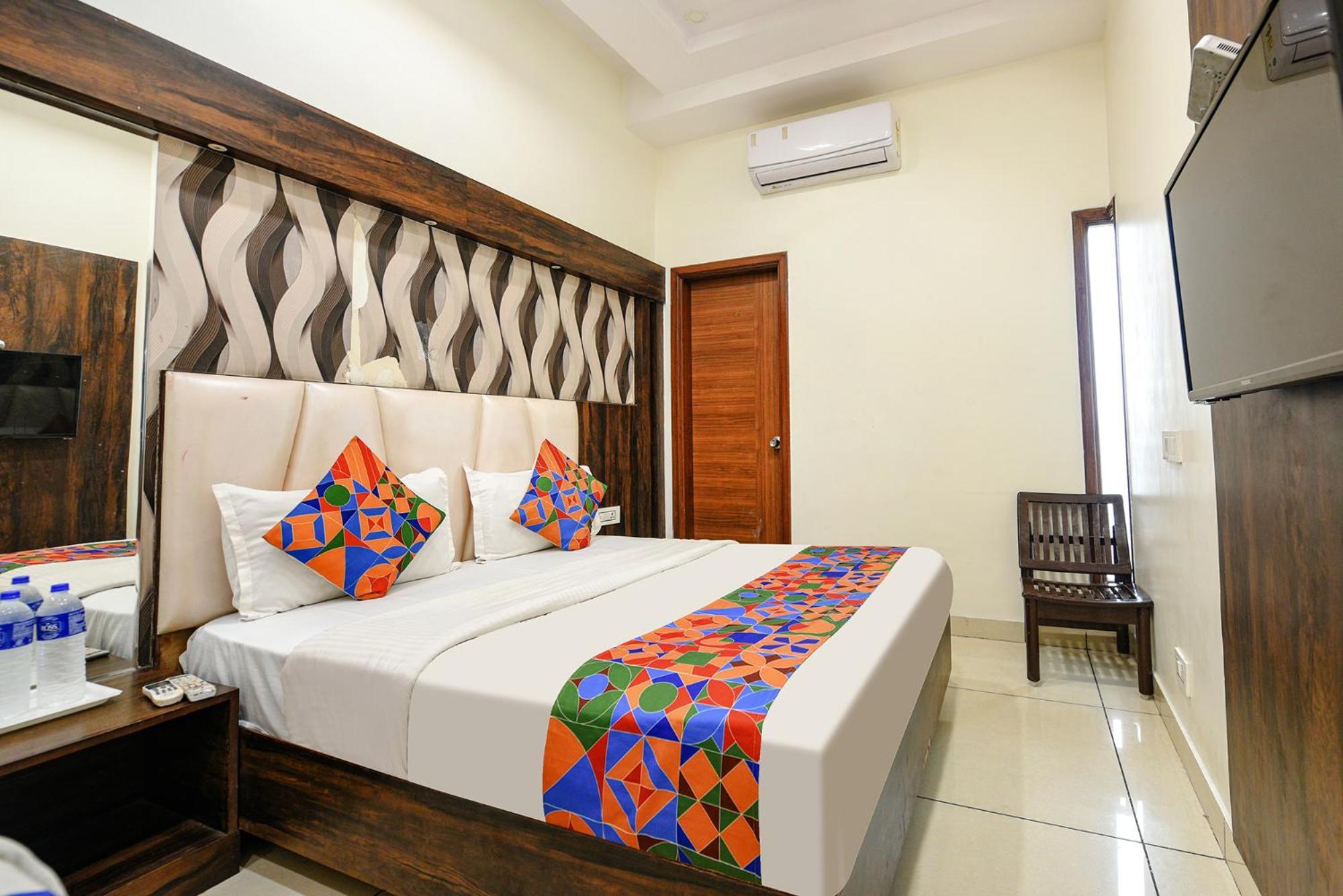 אמריצר Fabhotel Savera Park מראה חיצוני תמונה