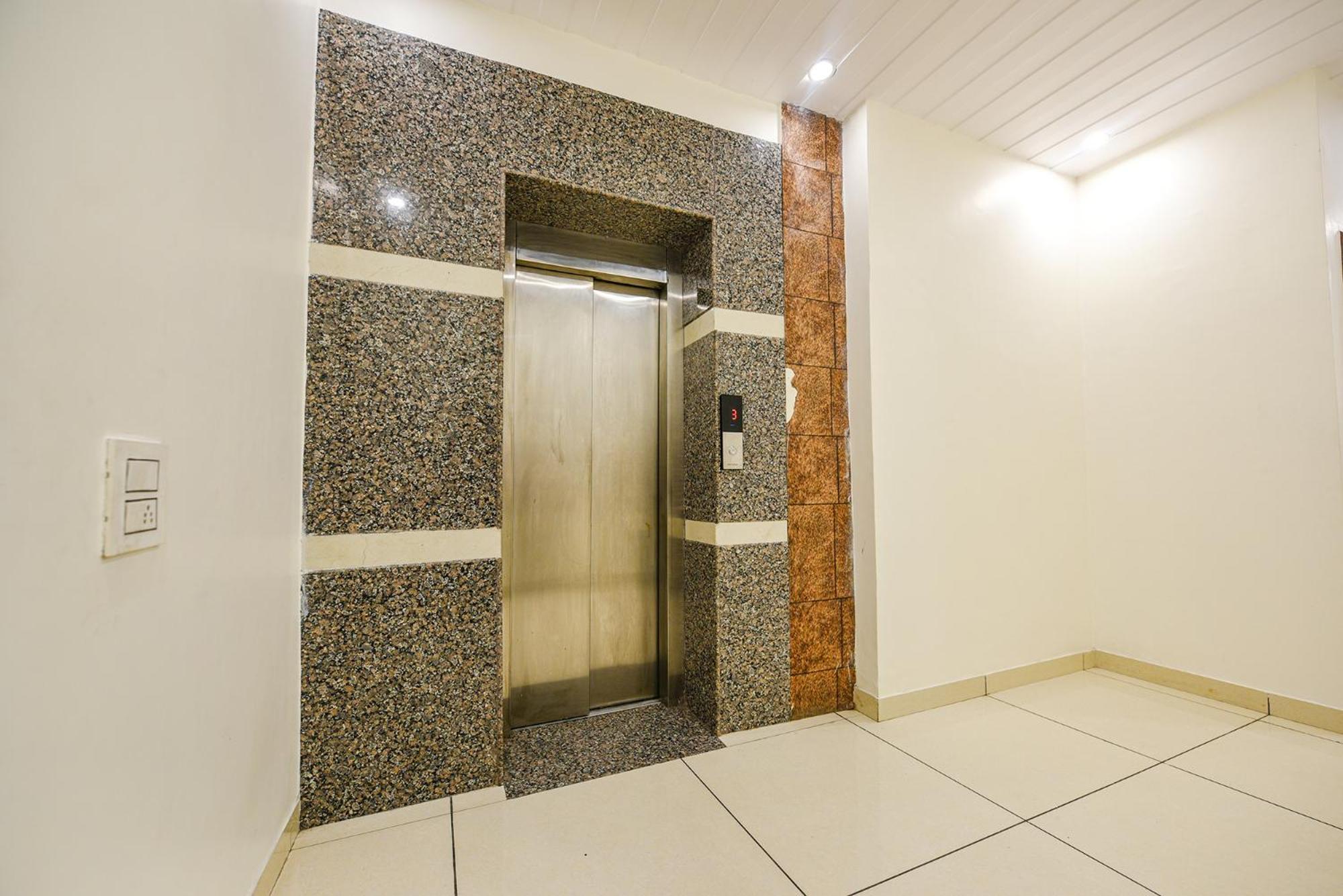אמריצר Fabhotel Savera Park מראה חיצוני תמונה