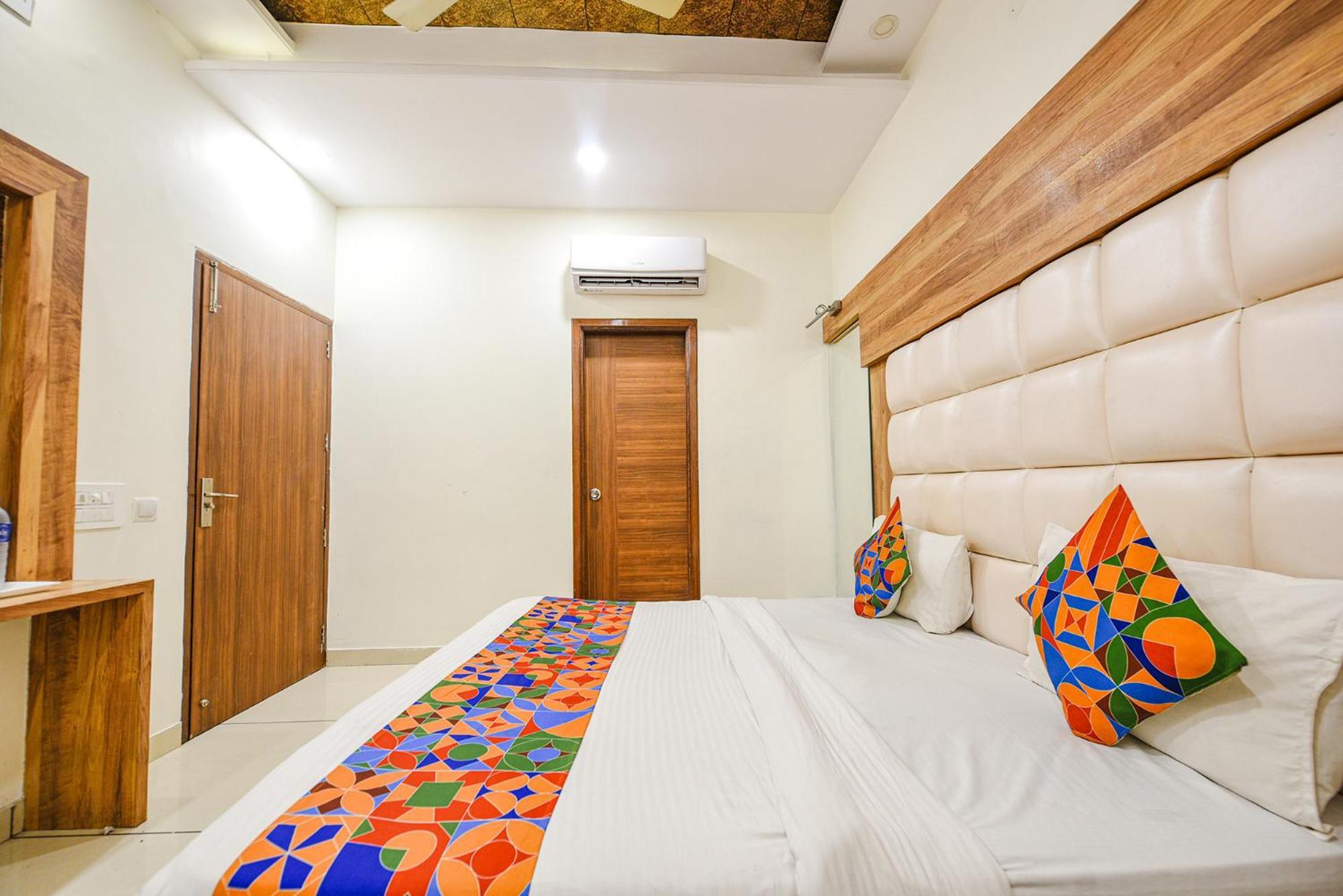 אמריצר Fabhotel Savera Park מראה חיצוני תמונה