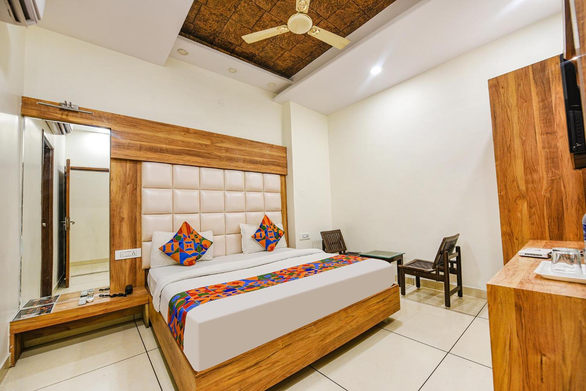אמריצר Fabhotel Savera Park מראה חיצוני תמונה