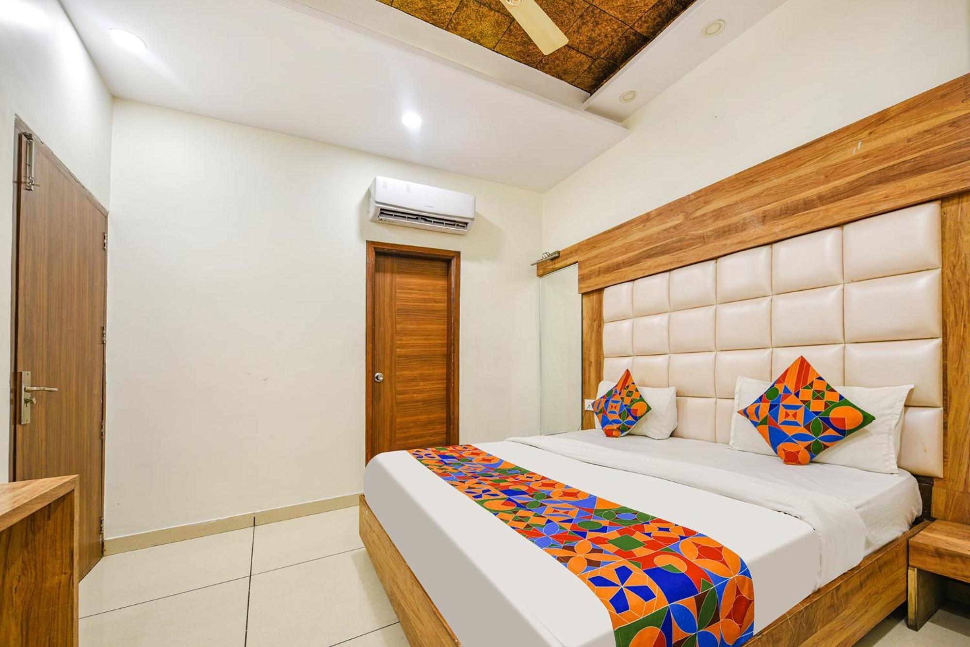 אמריצר Fabhotel Savera Park מראה חיצוני תמונה